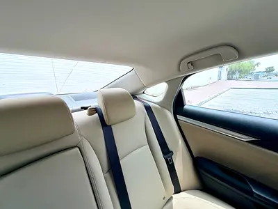 2019 Honda CIVIC — фото 4