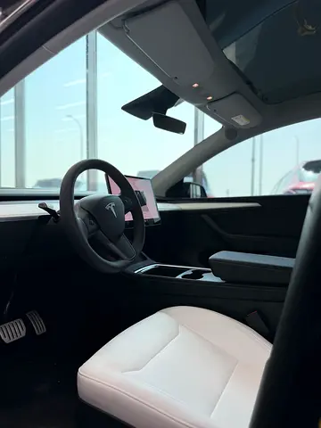 Tesla Model Y Performance, миниатюра 5