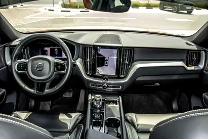 صورة 9 لـ 2024 Volvo XC60