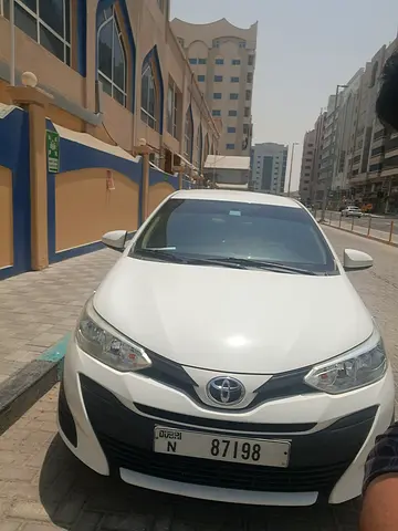 2020 Toyota YARIS photo 7