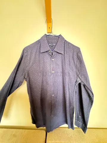 Men's GAP long sleeve button-down shirt - navy with subtle pattern, good condition