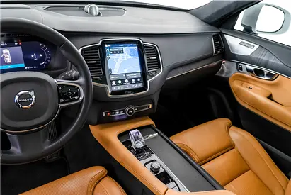 صورة 9 لـ 2023 Volvo XC90