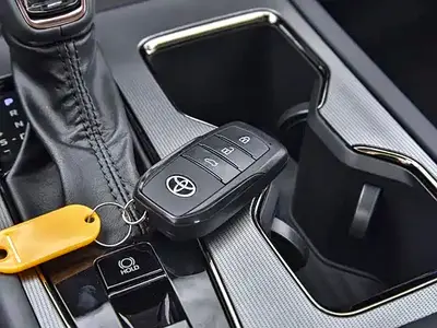 صورة 12 لـ 2025 Toyota CAMRY