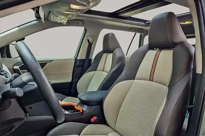 2025 Toyota RAV 4 — фото 11