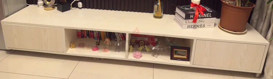 TV Unit / TV Stand – 100 AED