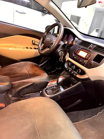 2013 KIA RIO 照片 3