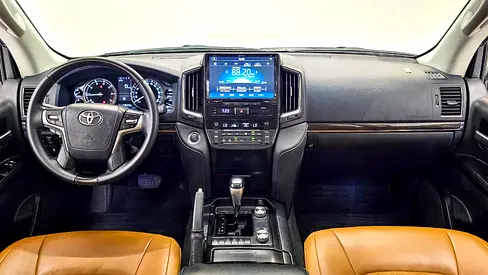 صورة 2 لـ 2021 Toyota LAND CRUISER