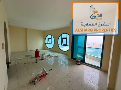للايجار السنوي كورنيش عجمان 3 غرف وصاله 4 حمامات اطلاله بحر خادمه غسيل 53 الف 4/6 دفعات