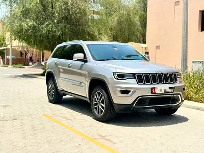 2020 JEEP GRAND CHEROKEE 照片 2