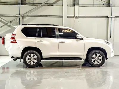 صورة مصغرة 4 لـ 2015 Toyota PRADO