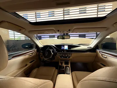 صورة 11 لـ 2015 Lexus ES-SERIES