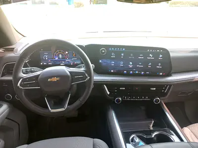 2025 Chevrolet SUBURBAN 照片 5