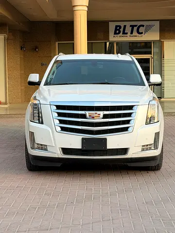 Cadillac Esclade Platinum 2017 White Gcc Clean Car