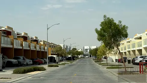 3BR Villa I 2-Months Free Offer | Single Row I Corner Unit | Private Garden | Well Maintained