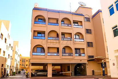 partition available Burjuman Metro .BURDUBAI