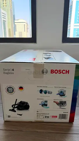 Bosch Series 4 Bagless Vacuum Cleaner BGS21W8AGB - Good Condition, Boxed