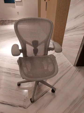 Latest Remastered V2 Herman Miller Aeron Mineral Chair Size B Fully Adjustable