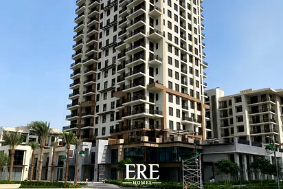 Corner | Park & Pool Views | Modern Interiors