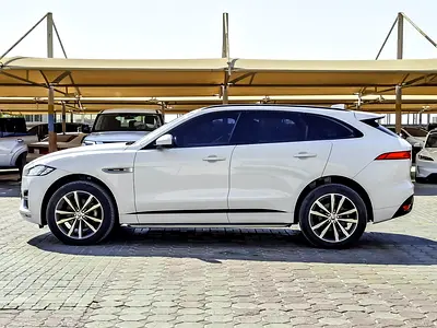 صورة 5 لـ 2017 Jaguar F-PACE