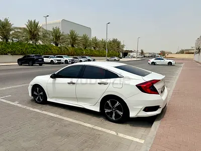 Honda Civic LX Sport 2019 GCC Specs - Well Maintained