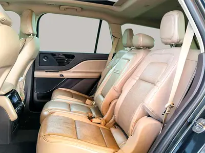 صورة 12 لـ 2021 Lincoln AVIATOR