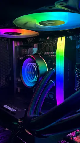 Gaming pc Lian Li Build i7 14700K / RTX 4060Ti / 32GB DDR5