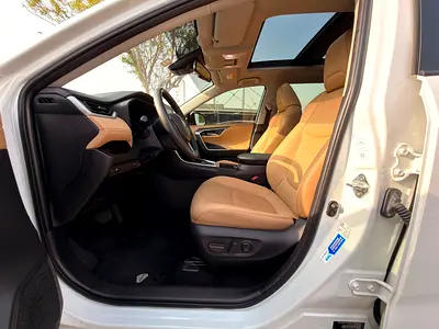 صورة 7 لـ 2024 Toyota RAV 4
