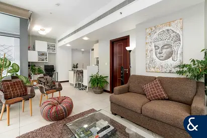 Renovated | Near Metro | One Bedroom