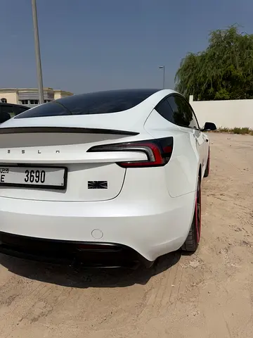 2024 Tesla MODEL 3 — миниатюра 8