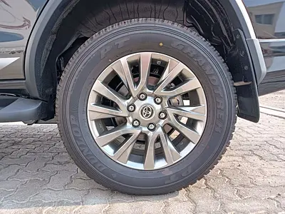 Toyota Fortuner SR5, миниатюра 17