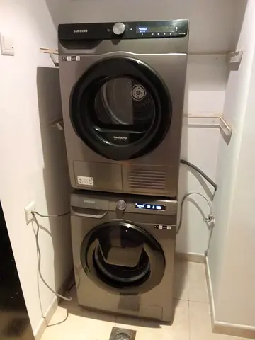 Samsung 9 kg washer and 9 kg dryer separate set with wifi system slightly used