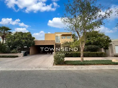 Large Plot | Extended | Open Plan