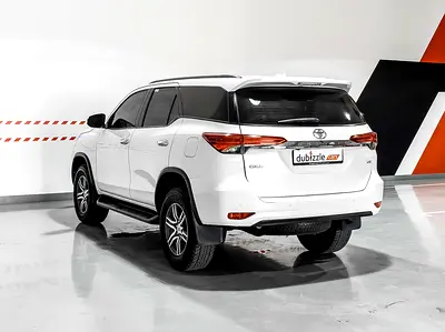 صورة 8 لـ 2021 Toyota FORTUNER