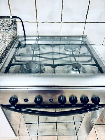 Indesit 4*4 cooking range in good condition