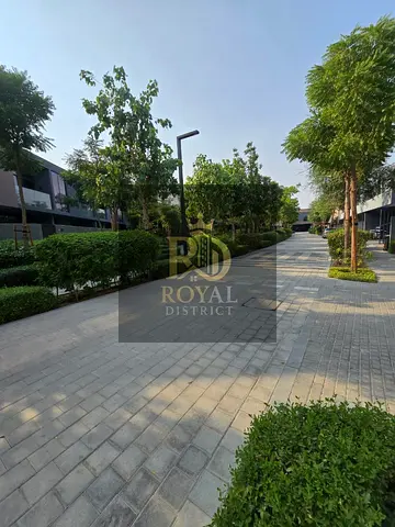 بسعر مغري | تاون هاوس 3 غرف + غرفة خادمة | تشطيب فاخر | تصميم عصري | قريب من كل الخدمات | موقع ممتاز