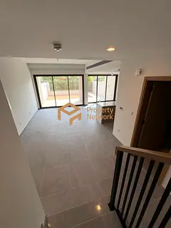 Landscaped | Single row | Close to Entrance