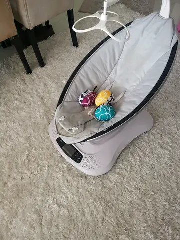 4moms MamaRoo Baby Swing/Rocker in light grey - gently used