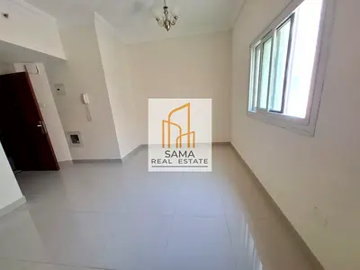 BIG SIZE STUDIO WITH WORDROOB JUST 20K NEAR TO SAFRI MALL MUWAILEH