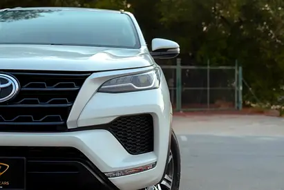 2021 Toyota FORTUNER 照片 3
