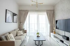 High floor | Spacious layout | Marina & sea views