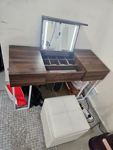 Modern Wooden Dressing Table with Mirror and Stool