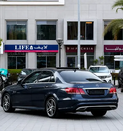2015 Mercedes-BENZ E-CLASS photo 4