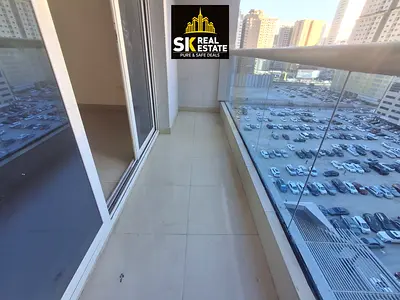 READY TO MOVE BRIGHT 2 BHK APPARTMENT WITH MAID ROOM EASY ACCESS TO DUBAI