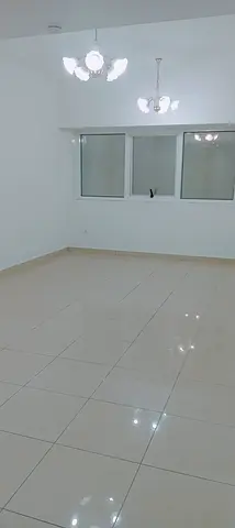 المجاز 2،بالقرب من حديقة المجاز وواجهة المجاز المائية، منطقة حيوية ومميزة وقريبة من الخدمات والمطاعم والمواصلات، الشارقة – الإمارات العربية المتحدة