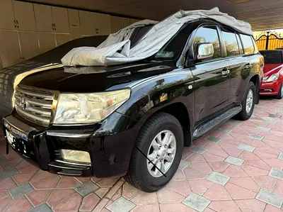 2009 Toyota Land Cruiser VXR — 1 Owner | 140,000 km | Full Service History