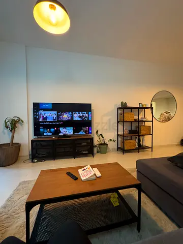 Room in Downtown | Metro 3 min | Private Balcony | Apartment Shared with 1 Female Only