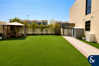 Largest Corner Plot | Upgraded | Vacant Now