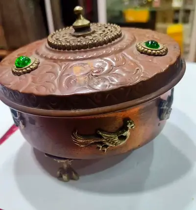 Decorative trinket box with gem insets 15x8cm