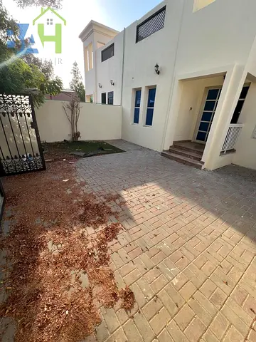 In 100k Semi-independent single story 2 bedrooms villa for rent in midriff fully private