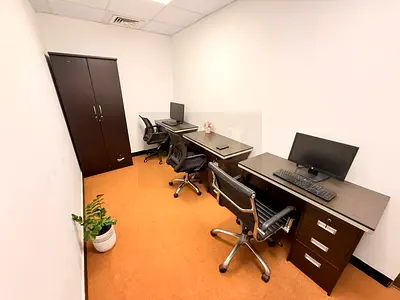 Beautiful Office | Free Utilities | Bank Account Assistance |